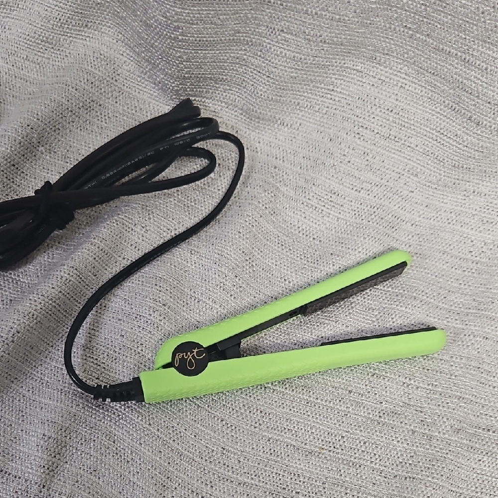 Pyt Mini Hair Straightener - Green